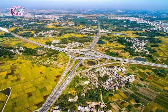 "飞瞰湛江"航拍大赛评选结果出炉!快来看获奖作品有多美!_网易订阅