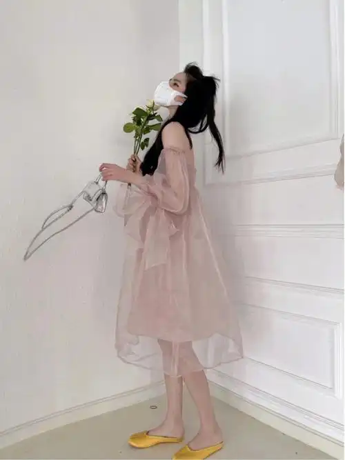 ootd芝芝桃桃粉裙