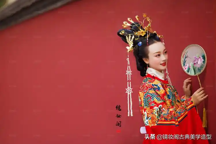 明制婚礼新娘妆容|许你凤冠霞帔一世无忧,从此清风明月长伴天涯