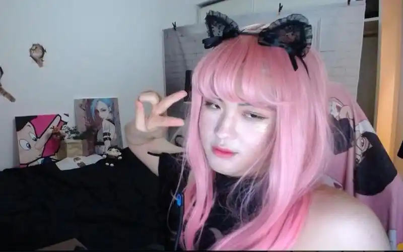 lpl再出女装大佬姿态女装合辑卖萌跳热舞直播间都被封了