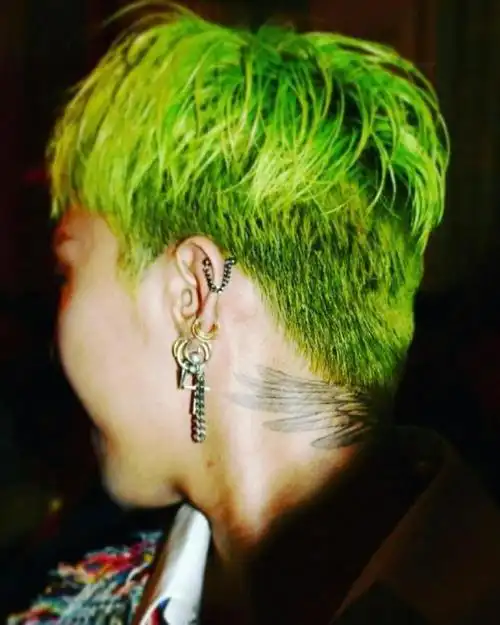 权志龙素颜未ps照片曝光,看着辣眼睛