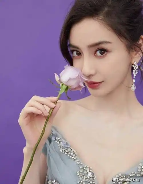 35岁杨颖真乃人间尤物啊颜值身材真性感