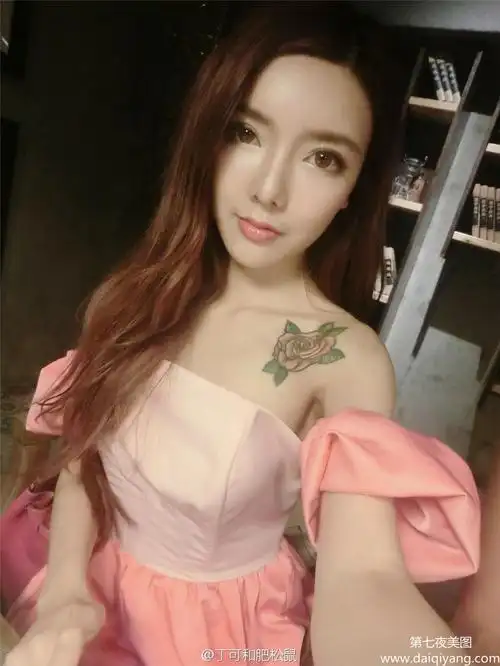 性感自拍美女丁可大胆美女人休艺术最妖娆的成熟自拍照图片第1张