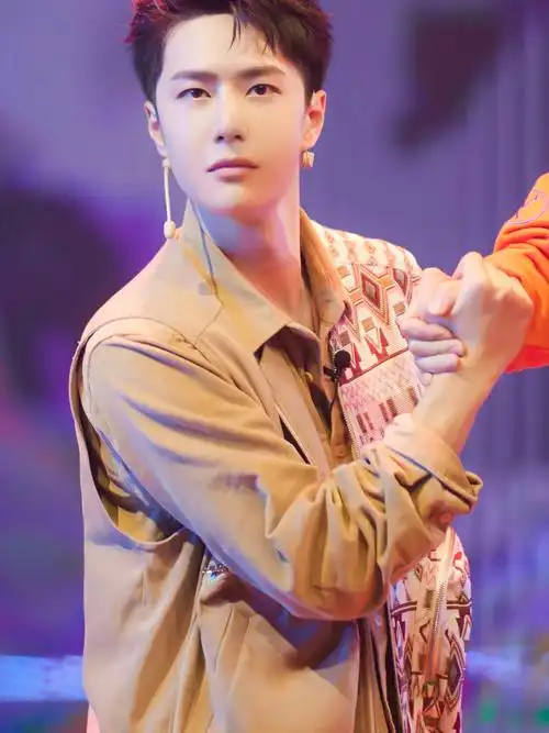 甜甜小可爱王一博