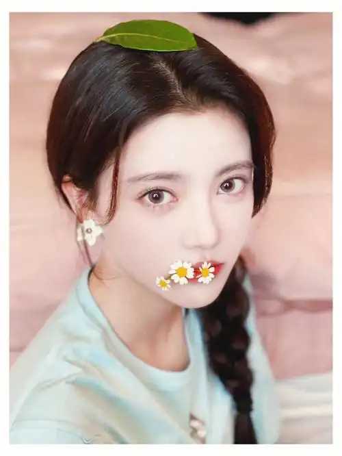 孙珍妮女明星可爱头像黑裙玫瑰浪漫写真