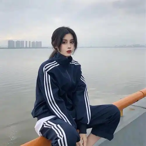 运动风女生怎么拍全身照?有10个简单的拍摄技巧,教你拍出自然感