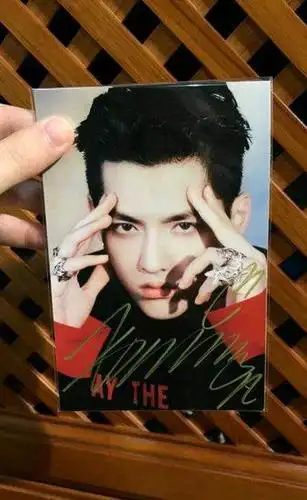 吴亦凡 凡凡亲笔签名照