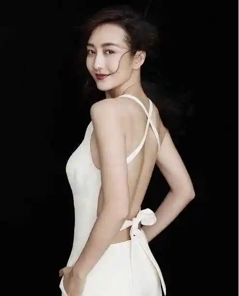 终于知道刘恺威为何出轨王鸥了 王鸥男人装照片致命诱惑