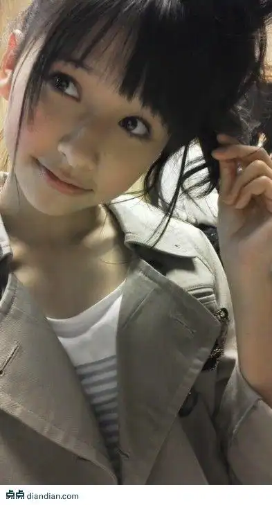 成员玉井诗织,属于从小美到大的典型佐佐木彩夏,微胖界天花板高城れに