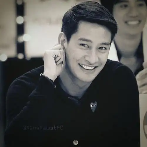 p>纳瓦·君拉纳拉(pong),泰国男演员,模特,中泰混血儿,1978年7月10日