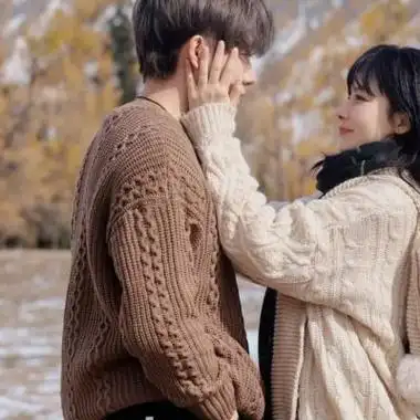 qq情侣头像2021年最流行数量较多共计24张