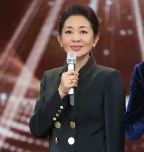 回顾究竟是怎么一回事呢倪萍真的是倪大红的姐姐吗