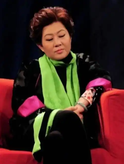 演员傅丽莉:与孙淳恩爱35年零绯闻,为何人到中年有遗憾和眼泪?