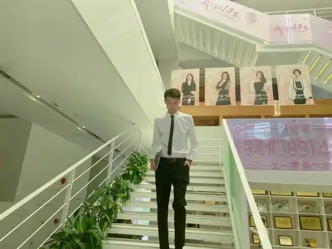 伊的家海军老师:展示最优秀的你