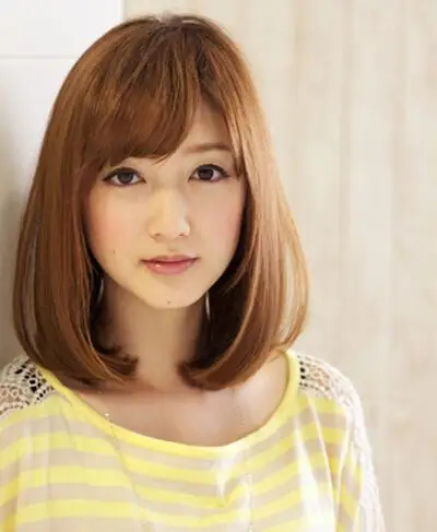 中长发波波头发型图片 尽显减龄效果