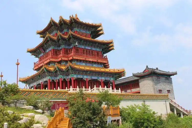 山东沂山建筑景观图片1366x768分辨率下载,山东沂山建筑景观图片,图片