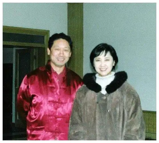 61岁唐僧徐少华走穴捞金新婚3天进组与女儿国国王因戏生情