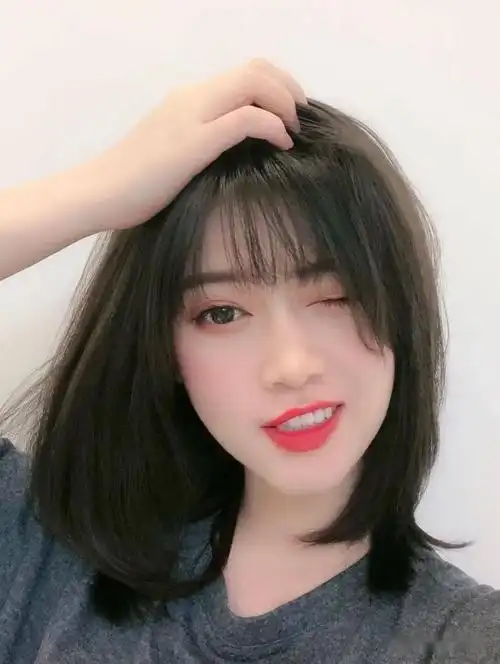 "秋季爆款初恋减龄锁骨发" 6 0 款|发型|卷发|刘海|发尾|百变_网易