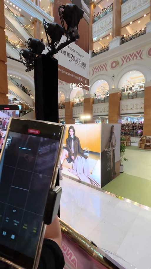 angelababy8月27号行程