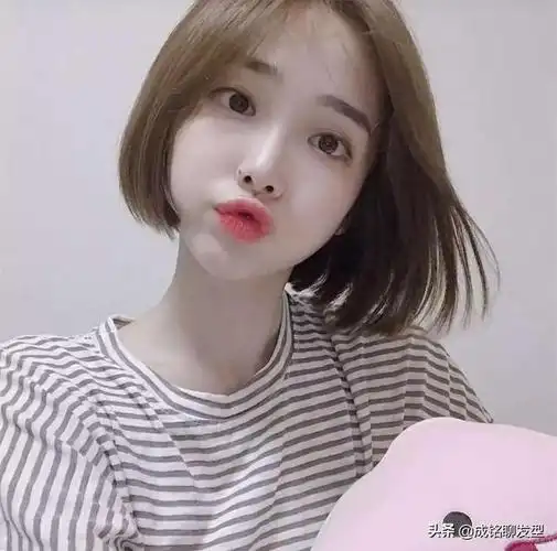 2022年剪短发不翻车的四款短发图册,适合任何脸型(圆脸适合的短发发型