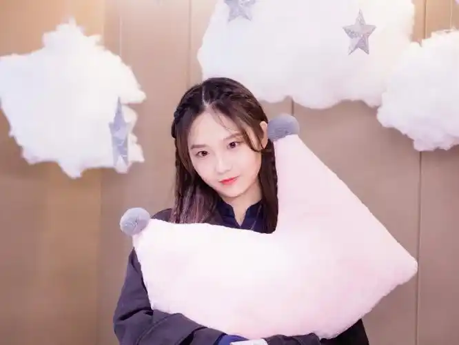 刘力菲[超话]# 190111 来自罗伊德新家 - 微博