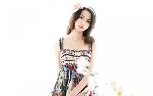 王秋紫(淇淇)壁纸(13/17)