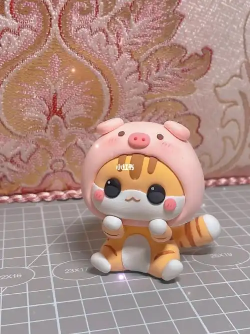 超轻粘土制作可爱的猪咪