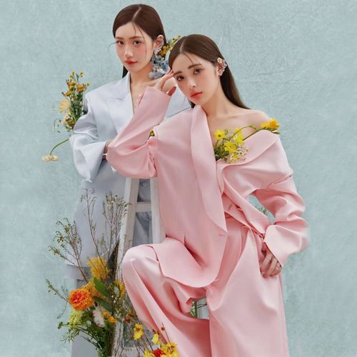 新款影楼工作室女士西装套装姐妹闺蜜写真艺术照民族服装