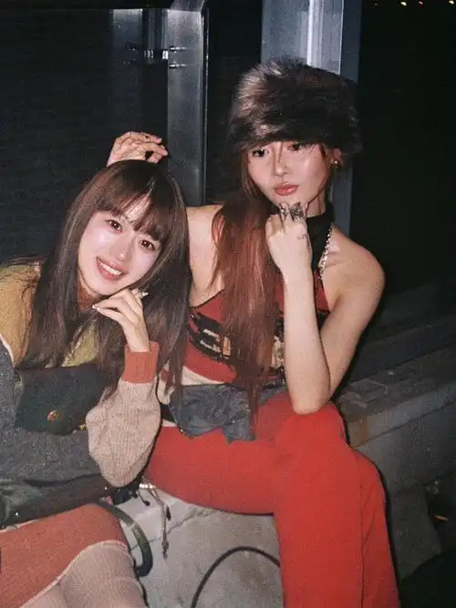 (长胖了裤子有点崩勿cue鞋子:vintage dior帽子:ca4la项链:jean paul