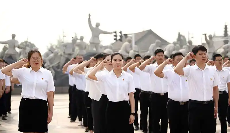 宿迁市举行新党员代表入党宣誓活动