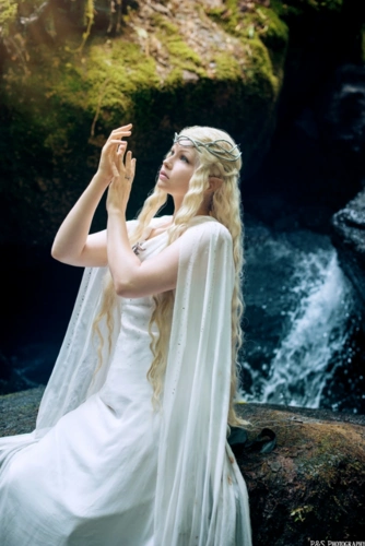 【gd cos图集】仙女cos的标配造型就是纱巾蒙面,长发飘飘,精灵耳朵