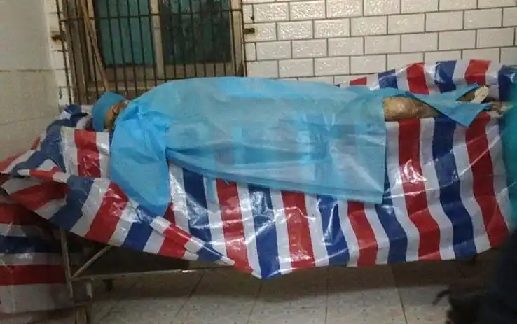 长沙坠井女孩遗体确认 母亲哭昏(高清组图)