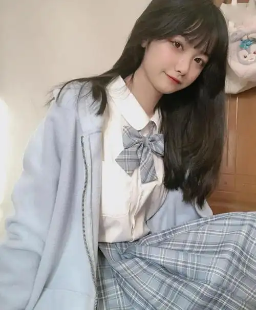 20岁左右的女生,剪什么发型好看?照着这6款剪就对了!