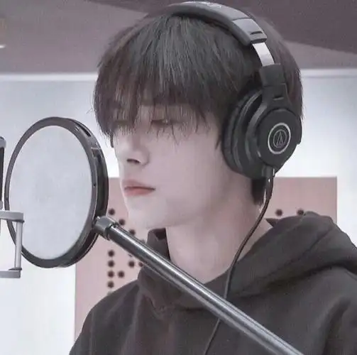 易烊千玺@林安芊-柒沐爱豆头像铺-话本小说网