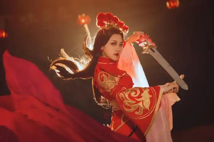 王者荣耀cos:绝美cos露娜一生所爱,仙女下凡,整个人都沦陷了