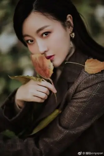 36岁潘阳与从前大变样,网友直呼:有些不太敢认!