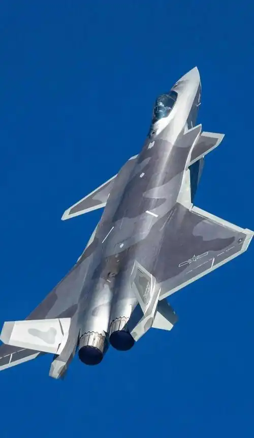 12年前的今天,歼-20横空出世,现在羽翼丰满,脱胎换骨