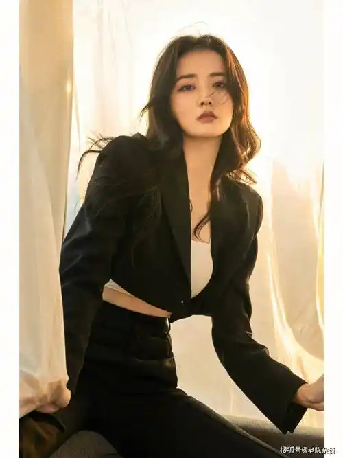 原创这谁顶得住徐璐饱满性感真是韵味十足啊