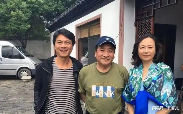 吴玉芳罕携冠军老公出游二人婚后30年恩爱如初好状态令人羡慕