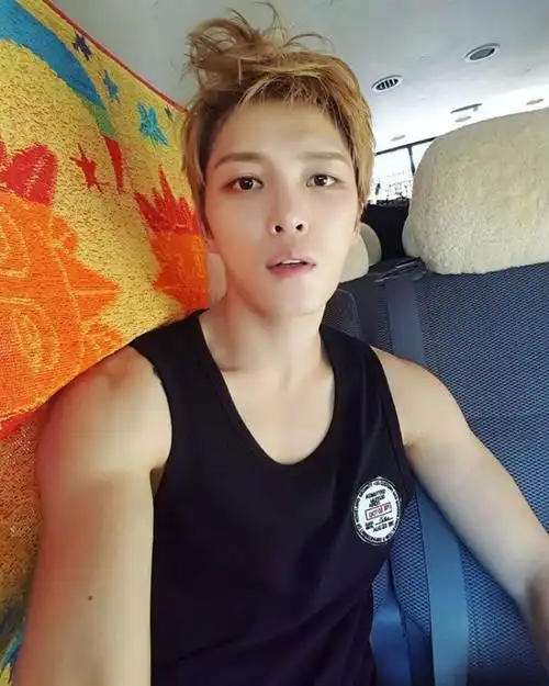 170130 cjes ins更新#金在中#【这是哪,我…-堆糖,美好生活研究所