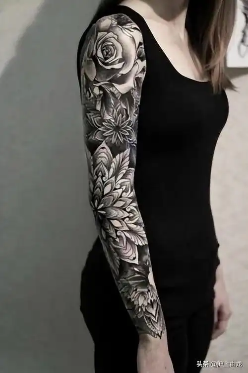 谈到花臂纹身,可能有些朋友会认为所谓花臂就是在手臂上纹一些花卉