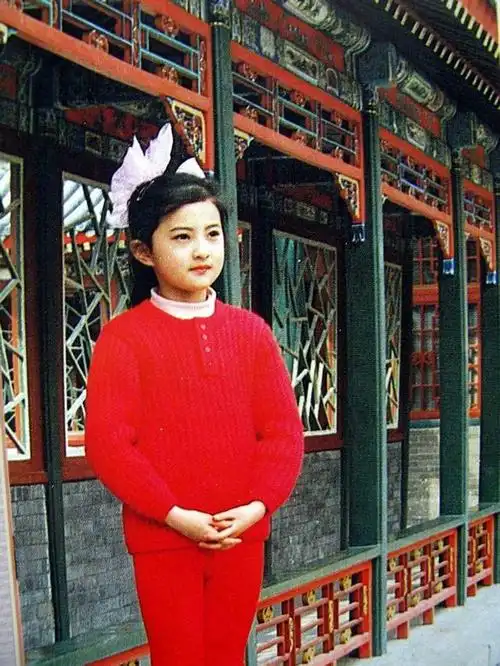 "小婉君"金铭小时候红炸天,现在43岁父母催婚非常烦恼