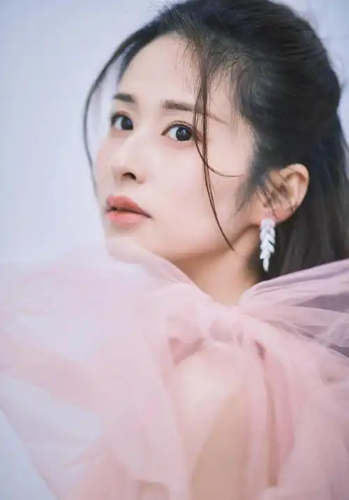 演员颖儿,在剧组意外怀孕,婚后和丈夫aa制