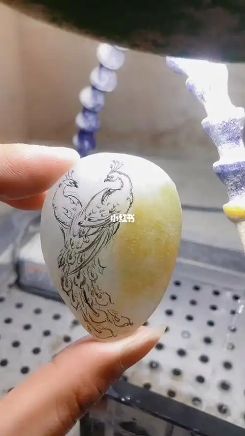 玉石雕刻设计孔雀