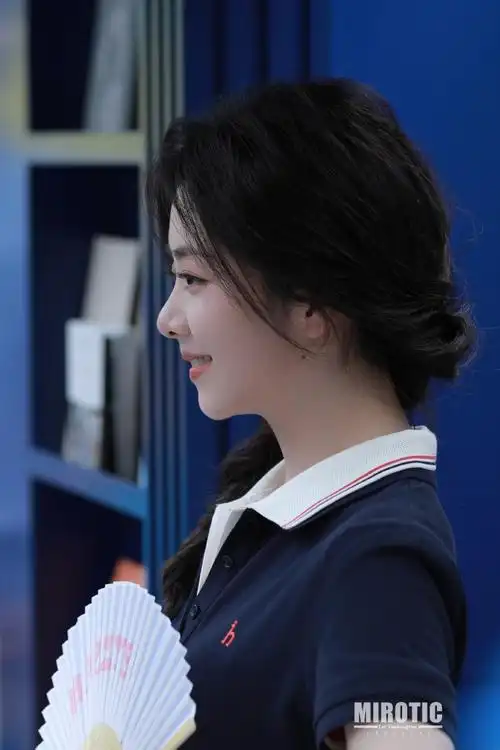 hazzys品牌代言人谭松韵##谭松韵0531生日快乐