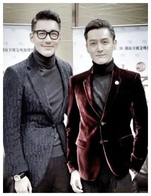 当胡兵站在胡歌旁边网友简直是我见过最美的同框现场