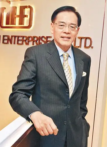 富商梁绍鸿难舍97岁母亲离世靠母亲发家致富照顾20年不曾远行