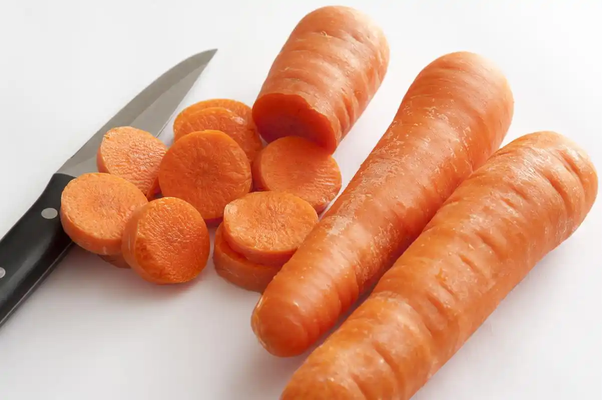 胡萝卜的营养价值是很高的呢,大家的餐桌上一定不要没有这个食材哦!