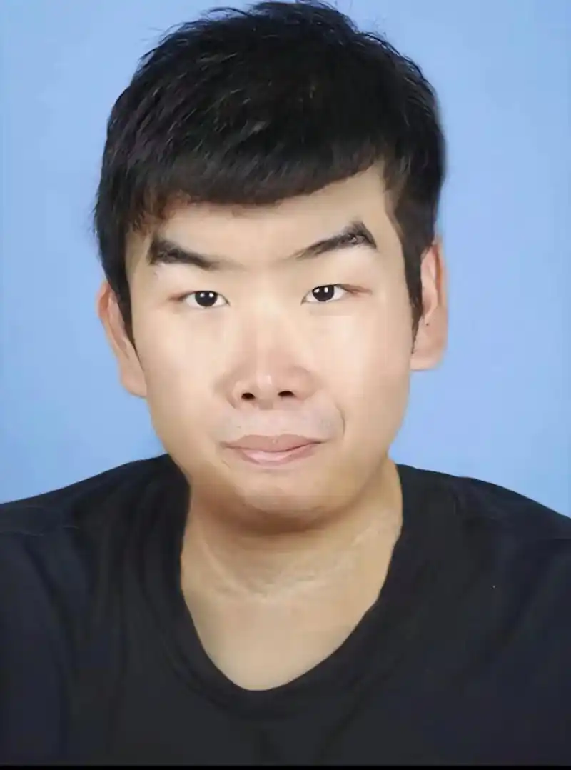 丑男照片发给妈妈 #整蛊#黑色素 哈哈哈哈哈哈哈 - 抖音