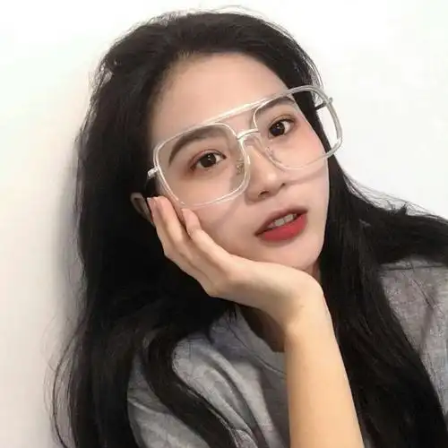 念七眼镜控斯文女生头像